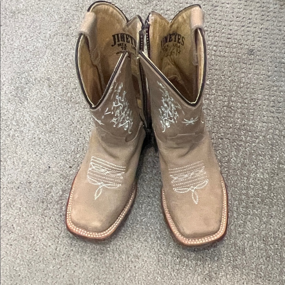 Jinetes Tan Western Boots